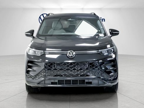 New 2026 Volkswagen Tiguan SE R-Line image 8