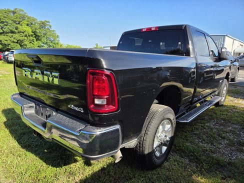 Used 2026 RAM 2500 Big Horn AWD/4WD image 3