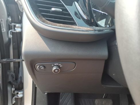 Used 2023 Buick Envision Essence AWD/4WD image 13