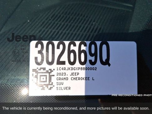 Used 2023 Jeep Grand Cherokee L Overland w/ Rear Seat Video Group I AWD/4WD image 19