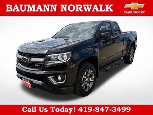 Used 2017 Chevrolet Colorado Z71 AWD/4WD image 1
