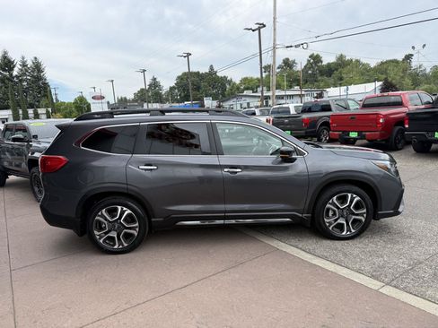 Used 2024 Subaru Ascent Touring w/ Popular Package #2 AWD/4WD image 7