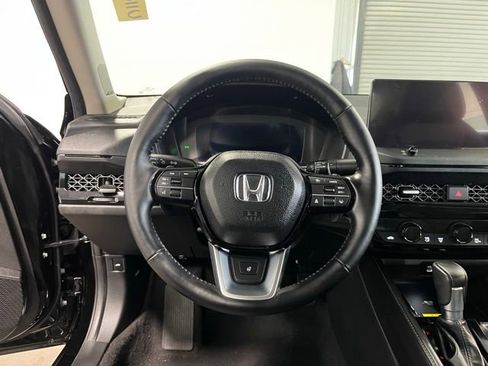 Certified 2025 Honda Accord Touring image 21