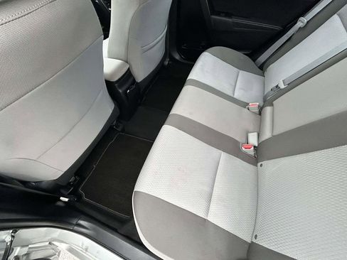 Used 2017 Toyota Corolla LE image 11