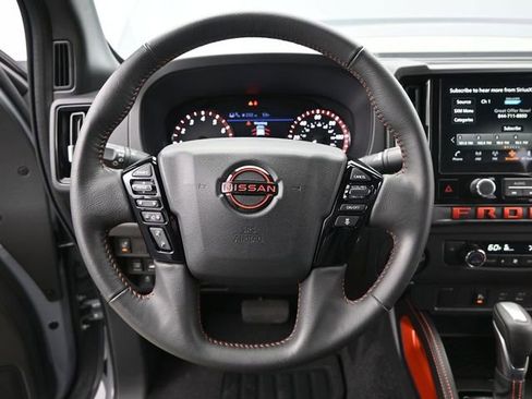Used 2025 Nissan Frontier PRO-4X image 7