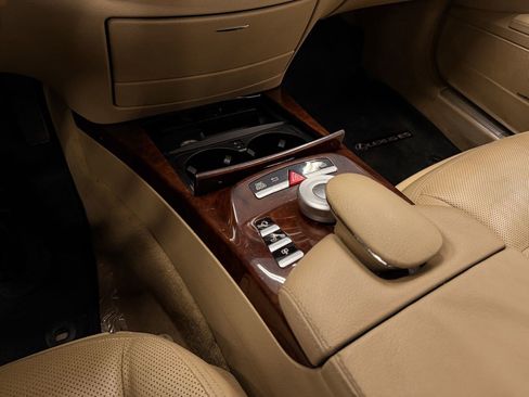 Used 2010 Mercedes-Benz S 550 4MATIC Sedan image 54