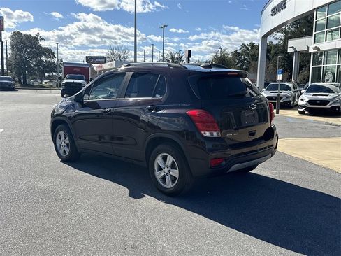 Used 2022 Chevrolet Trax LT w/ Driver Confidence Package image 6