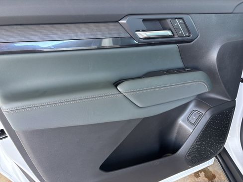 New 2026 GMC Terrain AT4 w/ Convenience Package III image 9