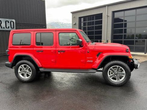 Used 2021 Jeep Wrangler Unlimited Sahara w/ Uconnect 4C Nav & Sound Group AWD/4WD image 5