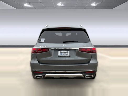 Used 2024 Mercedes-Benz GLS 450 4MATIC image 9