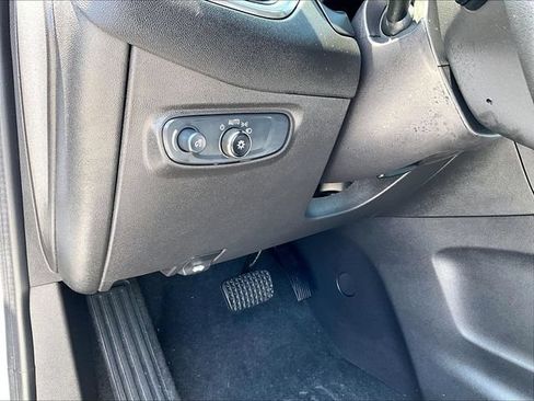 Used 2024 Chevrolet Equinox LS FWD image 30