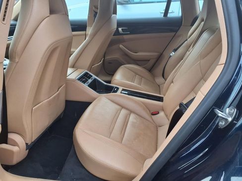 Used 2018 Porsche Panamera 4 image 7