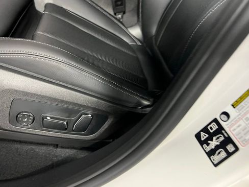 Used 2025 BMW X4 xDrive30i image 25