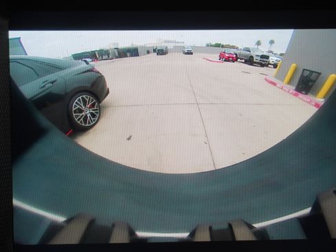 Used 2018 Jeep Wrangler Unlimited Sahara image 18