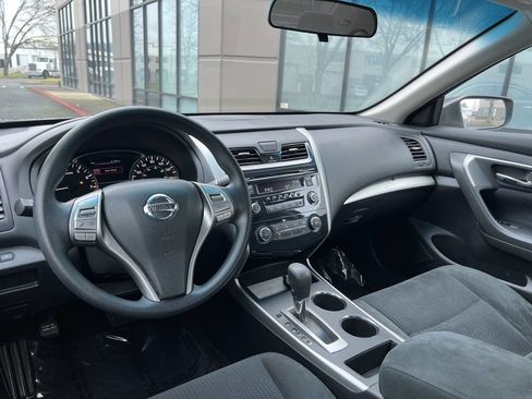 Used 2015 Nissan Altima 2.5 S w/ Power Driver Seat Package FWD image 13