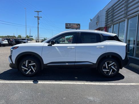 New 2026 Nissan Kicks SV FWD image 19