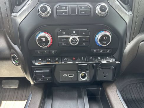 Certified 2020 GMC Sierra 1500 Denali w/ Denali Ultimate Package AWD/4WD image 35