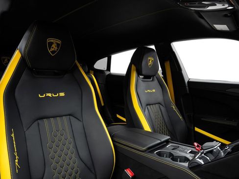 Used 2023 Lamborghini Urus Performante image 43