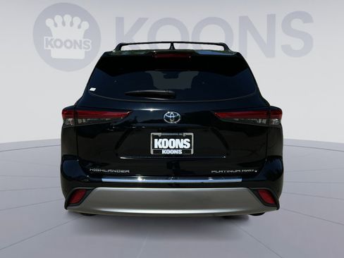 Used 2023 Toyota Highlander Platinum AWD/4WD image 15