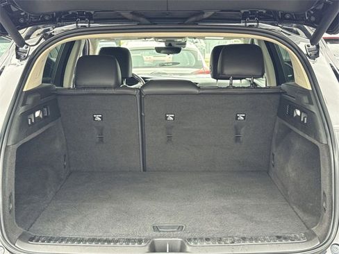 Used 2021 Buick Envision Avenir w/ Technology Package II image 10