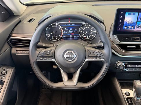 New 2026 Nissan Altima 2.5 SV FWD image 16
