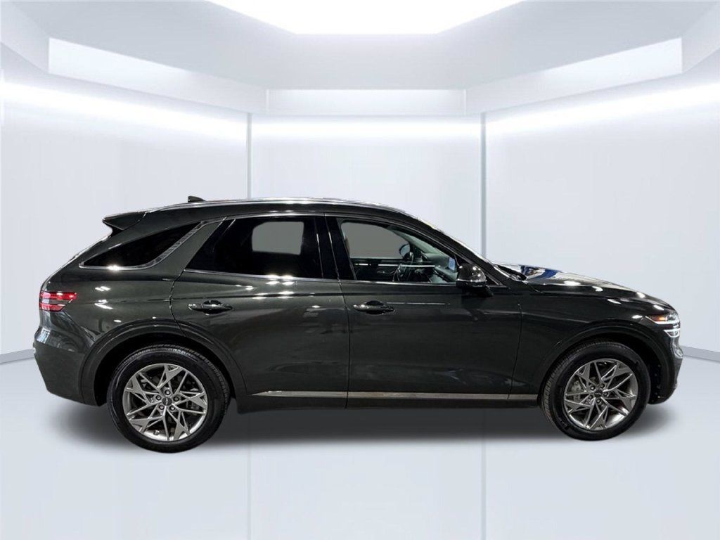 Used 2025 Genesis GV70 2.5T AWD/4WD image 8