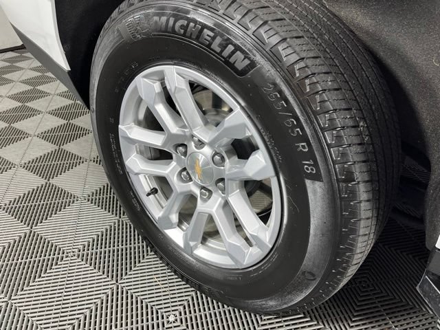 Used 2025 Chevrolet Tahoe LT RWD image 16