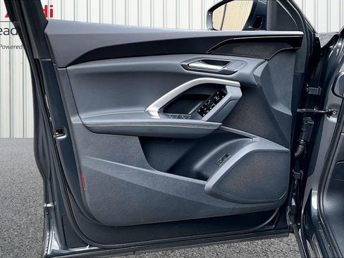 Used 2025 Audi Q5 Premium w/ Convenience Package image 20