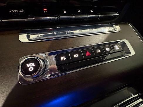 Used 2025 Lincoln Aviator Reserve w/ Illumination Package AWD/4WD image 23