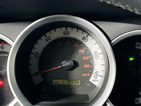 Used 2015 Toyota Tacoma PreRunner w/ SR5 Package image 23