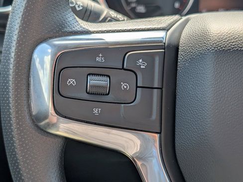 Used 2025 Chevrolet Blazer LT FWD image 23
