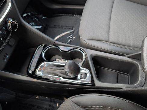 Used 2024 Buick Encore GX Preferred FWD image 19