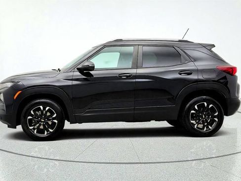 Used 2023 Chevrolet TrailBlazer LT w/ Convenience Package AWD/4WD image 2