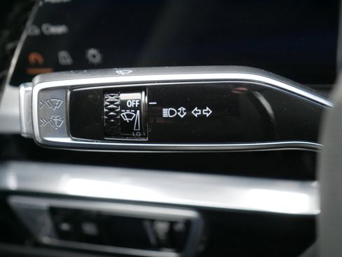 Certified 2024 Cadillac Lyriq Luxury image 25