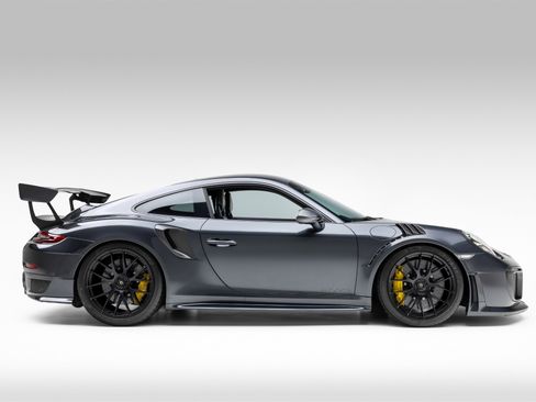 Used 2018 Porsche 911 GT2 RS image 7