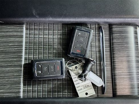 Used 2024 Jeep Wagoneer Series II w/ Flexible Seating Group image 35