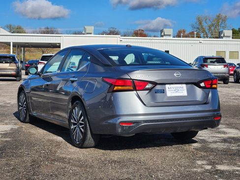 Used 2024 Nissan Altima 2.5 SV image 7