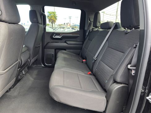 Used 2025 Chevrolet Silverado 1500 LT AWD/4WD image 32