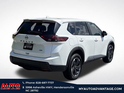 Used 2025 Nissan Rogue SV AWD/4WD image 3