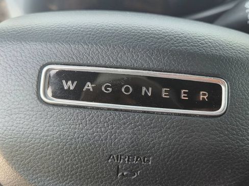 Used 2024 Jeep Wagoneer L Series II w/ Flexible Seating Group AWD/4WD image 27