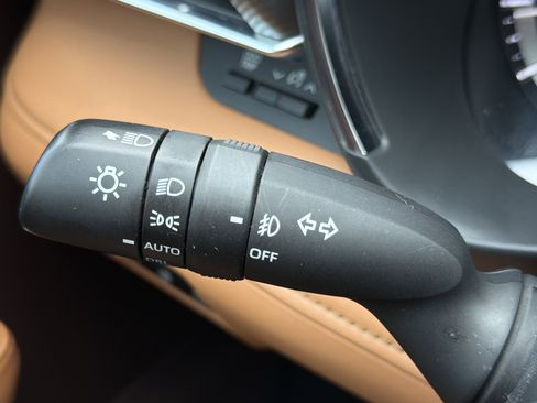 Used 2020 Toyota Highlander Platinum FWD image 74