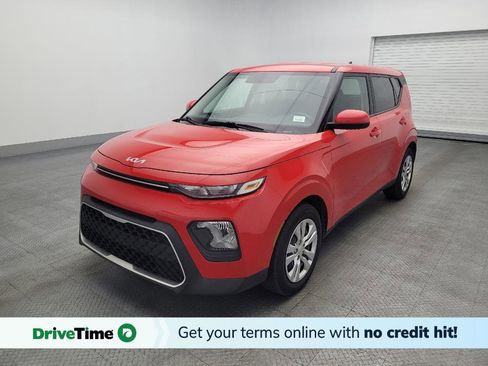 Used 2022 Kia Soul LX image 1