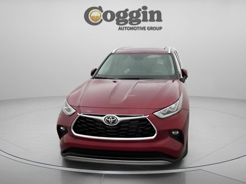 New 2026 Toyota Highlander Platinum AWD/4WD image 30