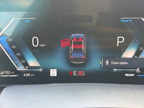 New 2026 BMW X5 xDrive50e w/ Executive Package image 41