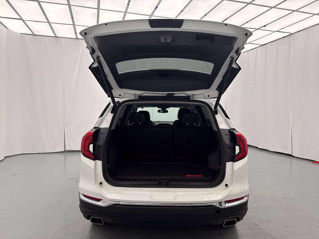 Used 2020 GMC Terrain SLT w/ Preferred Package FWD image 10