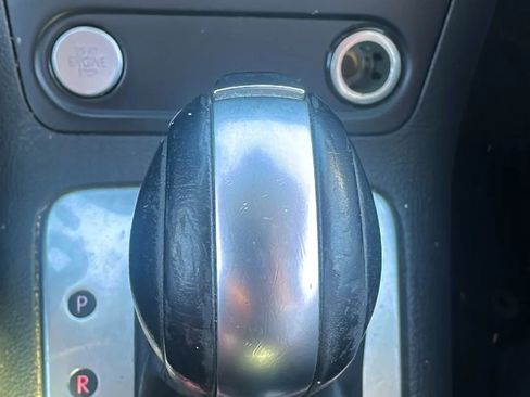 Used 2017 Volkswagen Tiguan S FWD image 21