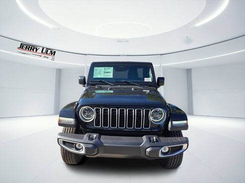 New 2025 Jeep Wrangler Unlimited Sahara w/ Safety Group AWD/4WD image 8