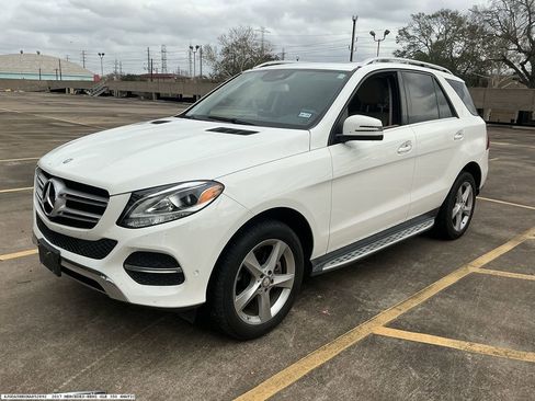 Used 2017 Mercedes-Benz GLE 350 4MATIC image 4