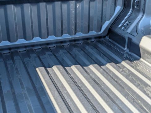 New 2026 GMC Canyon Elevation w/ Convenience Package image 10