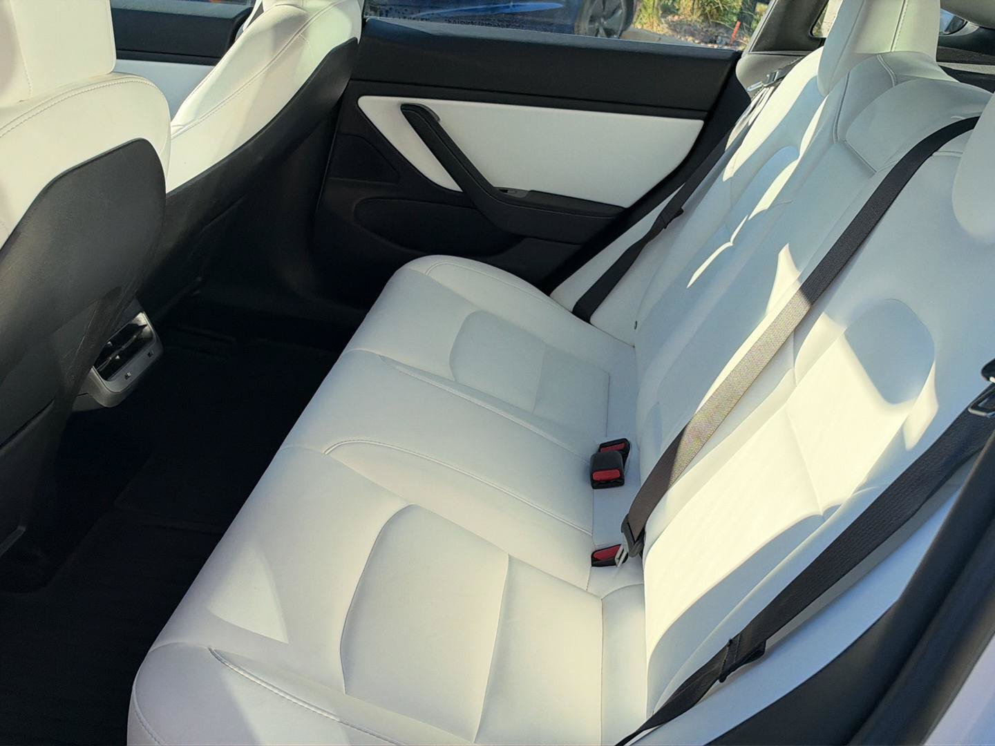 Used 2018 Tesla Model 3 Performance AWD/4WD image 17